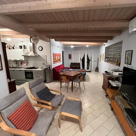 Апартаменти Taverna13 Равенна